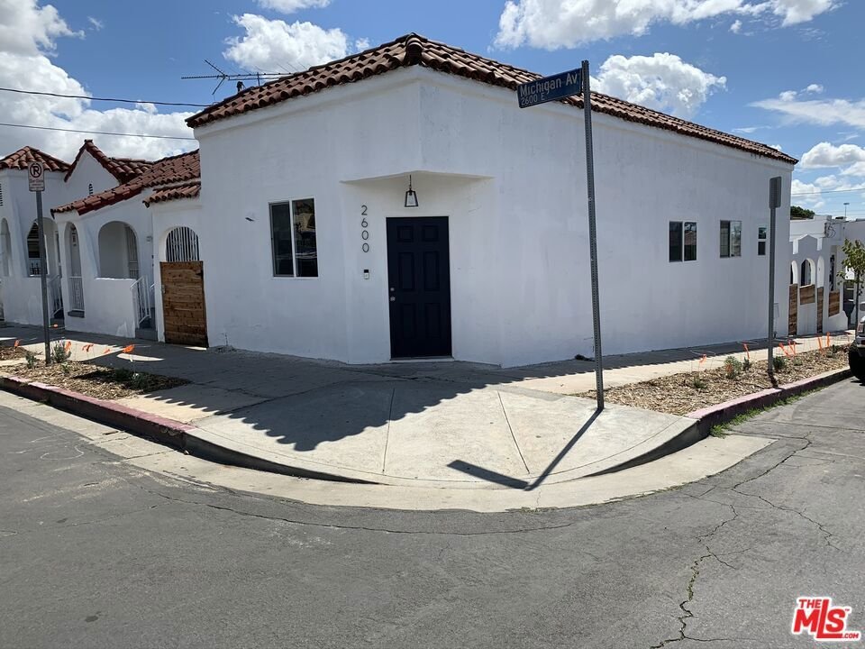 Los Angeles, California, United States 2 - 17621067