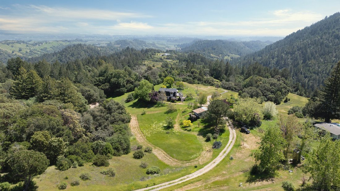 House in Healdsburg, California, United States 4 - 17619836
