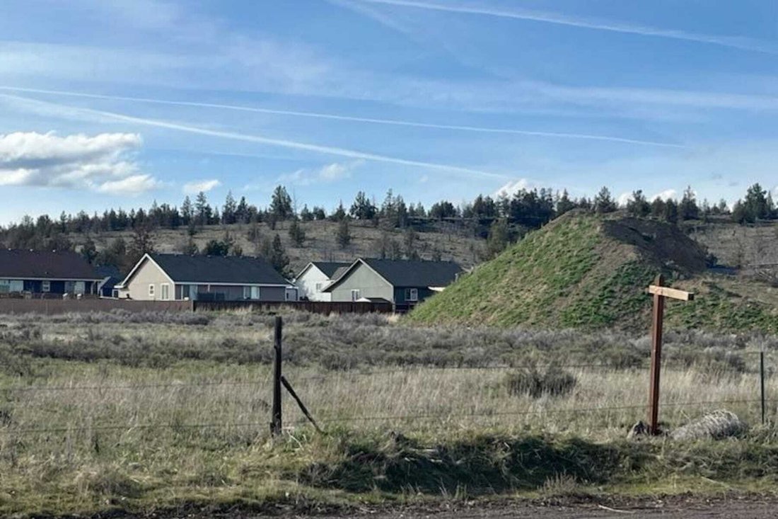 Land in Madras, Oregon, United States 5 - 17624027