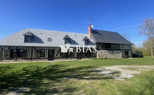 House in La Barre-en-Ouche, Mesnil-en-Ouche, France 1