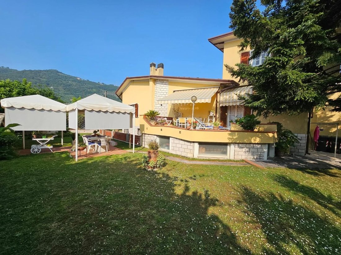 House in Fontia-Fossola-Fossone, Marina di Carrara, Tuscany 3 - 17621059