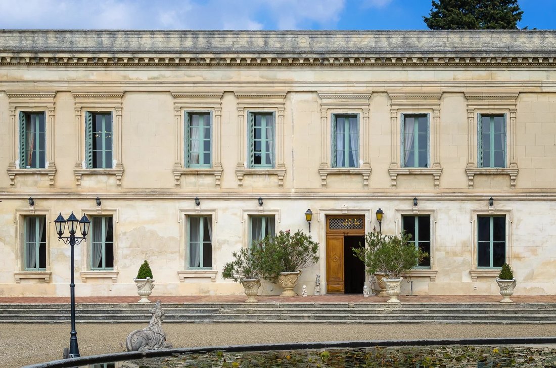 Estate in Arles, Provence-Alpes-Côte d'Azur, France 5 - 17623246
