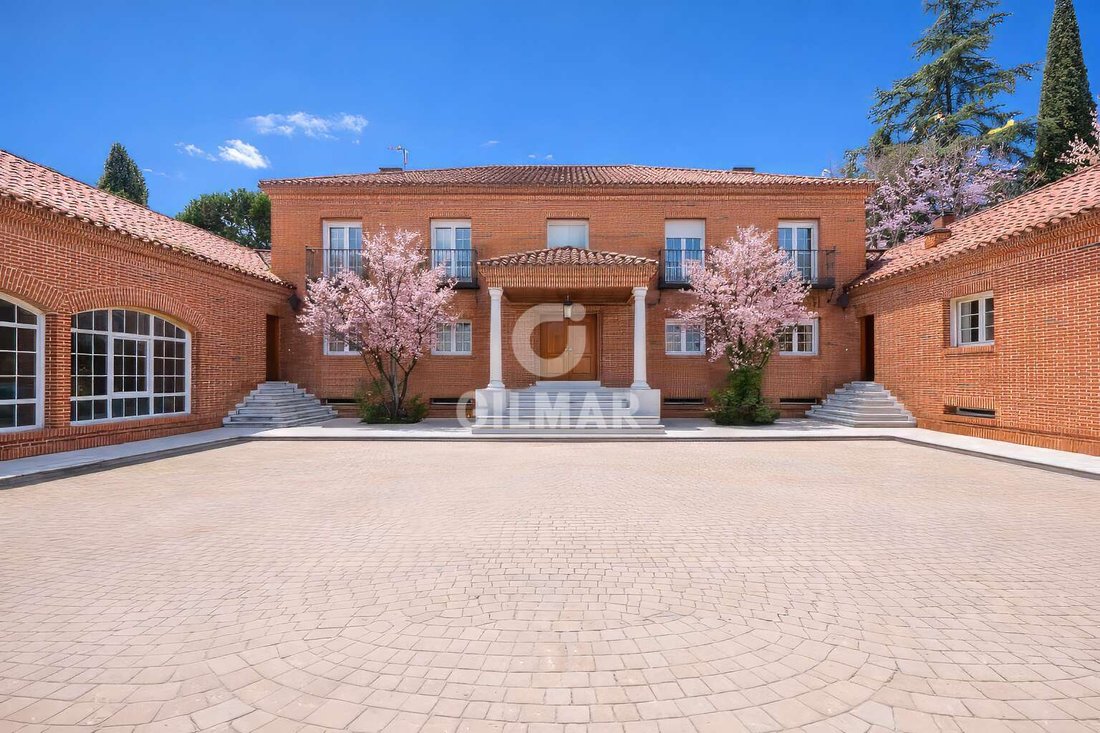 Villa in Somosaguas, Pozuelo de Alarcon, Comunidad de Madrid 3 - 17622498