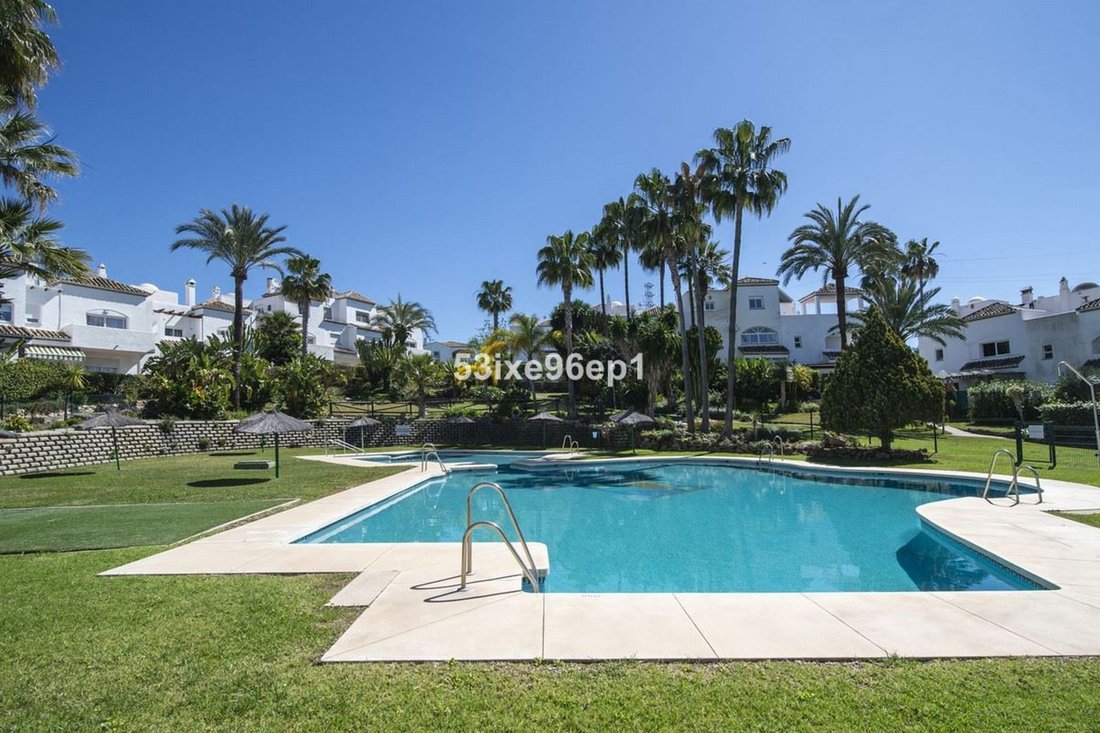 Townhouse in Estepona, Andalusia, Spain 1 - 17619862