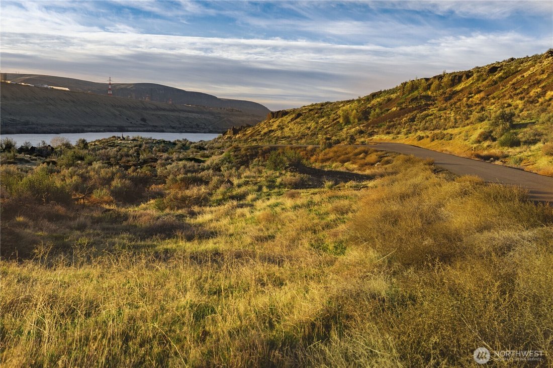 Land in Malaga, Washington, United States 4 - 17552881