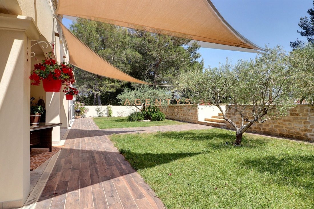 Country House in Rousset, Provence-Alpes-Côte d'Azur, France 4 - 17624489