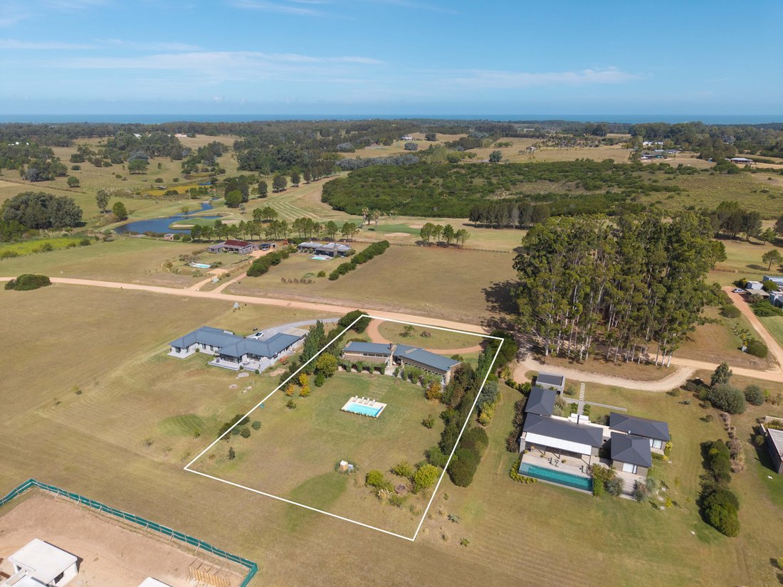 House in Chacras del Golf, Maldonado Department, Uruguay 1 - 17622773