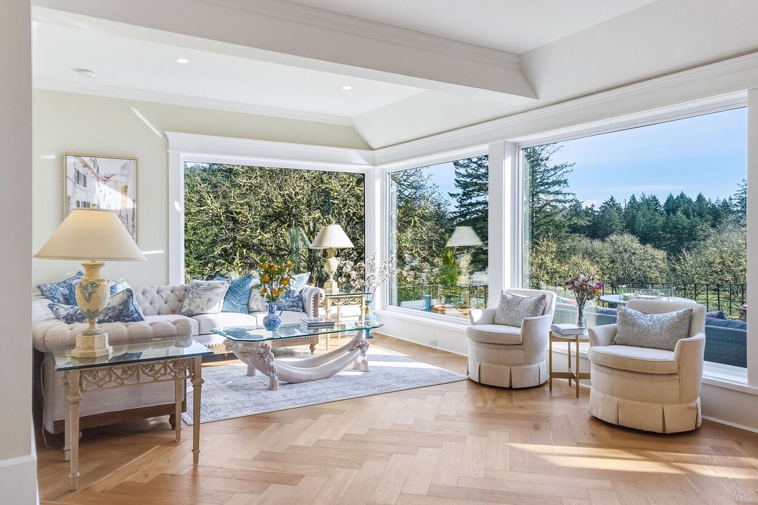 House in Saanich, British Columbia, Canada 5 - 15607154
