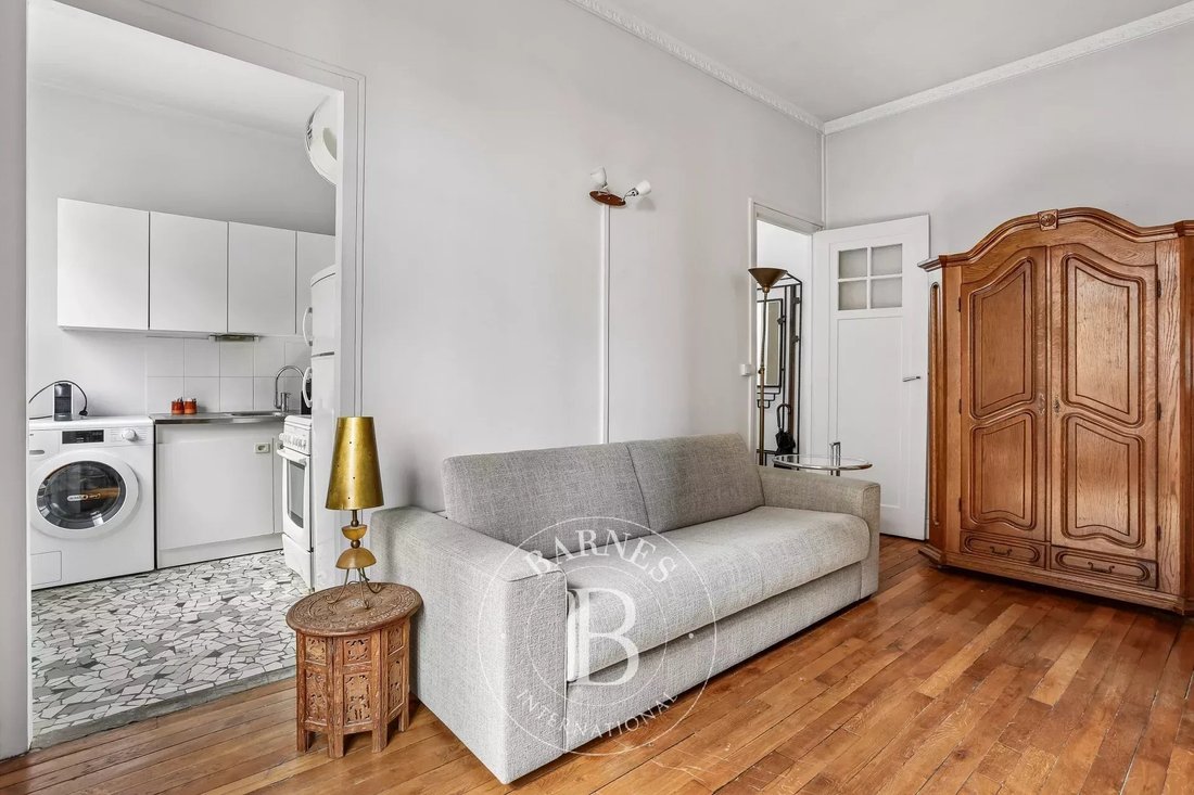 Apartment in Saint Thomas d'Aquin, Paris 7e Arrondissement, Paris 5 - 17622749