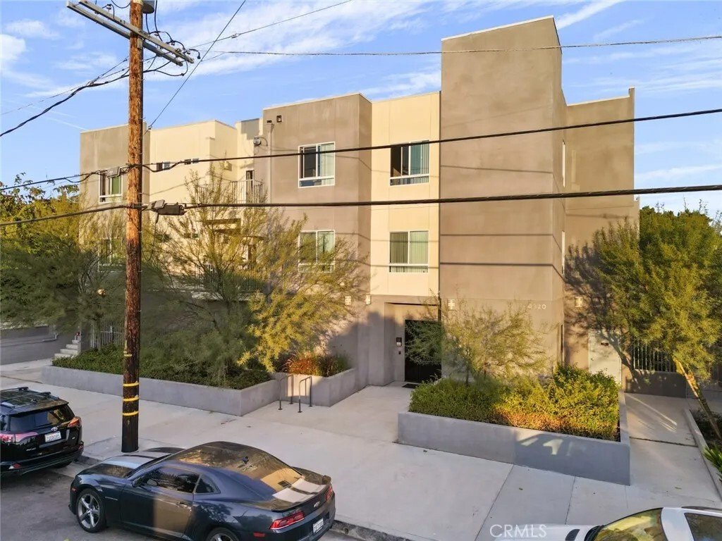 Los Angeles, California, United States 1 - 16920291