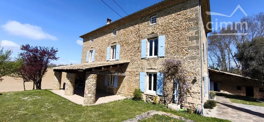 Estate in Montvendre, Auvergne-Rhône-Alpes, France 3 - 17622777