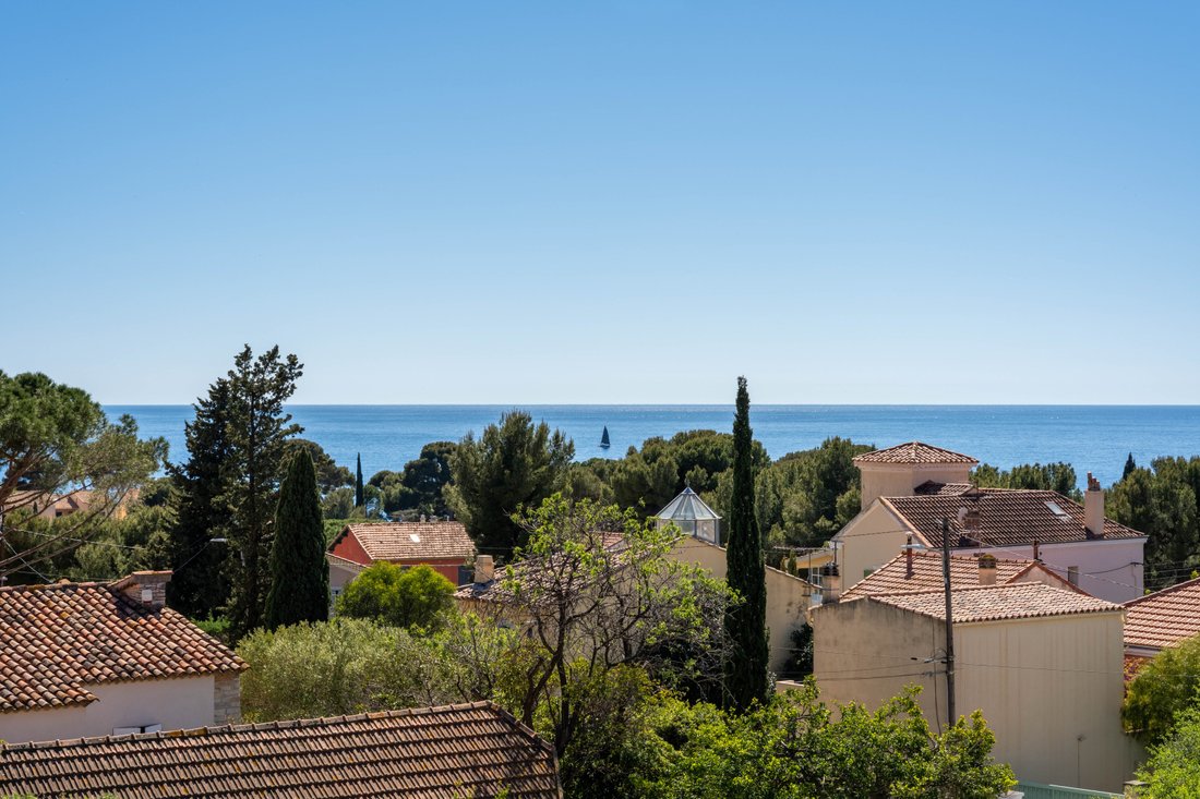 Apartment in Bandol, Provence-Alpes-Côte d'Azur, France 1 - 17622475