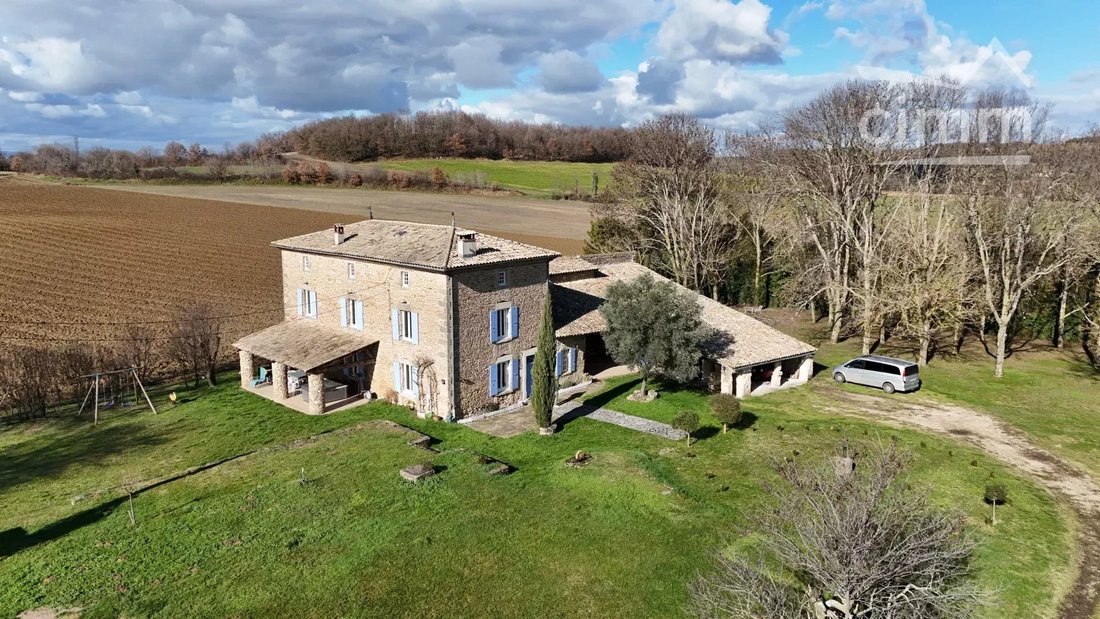 Estate in Montvendre, Auvergne-Rhône-Alpes, France 1 - 17622777
