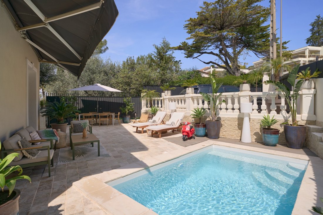 House in Saint Nicolas, Cannes, France 1 - 17622279