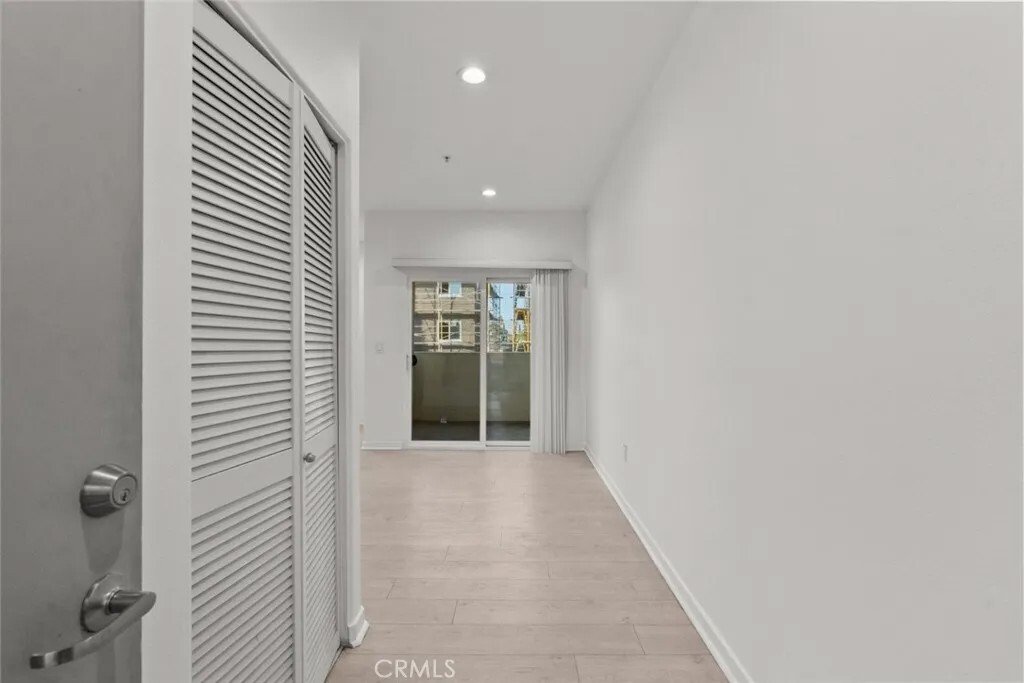 Los Angeles, California, United States 4 - 16920291