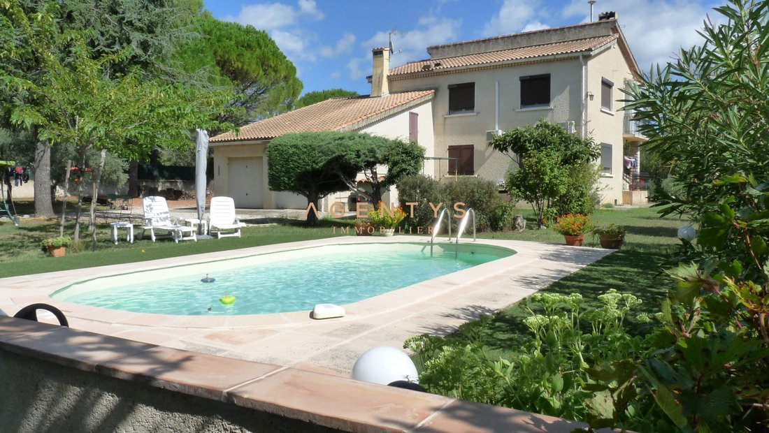 Villa in Saint-Martin-de-la-Brasque, Provence-Alpes-Côte d'Azur, France 5 - 17624510