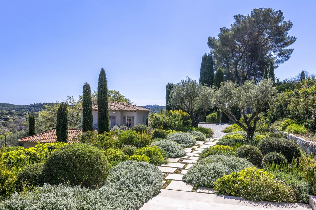 Villa in Mougins, Provence-Alpes-Côte d'Azur, France 3 - 17622753
