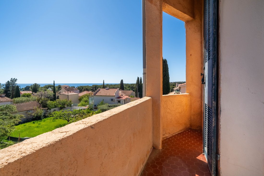 Apartment in Bandol, Provence-Alpes-Côte d'Azur, France 4 - 17622475