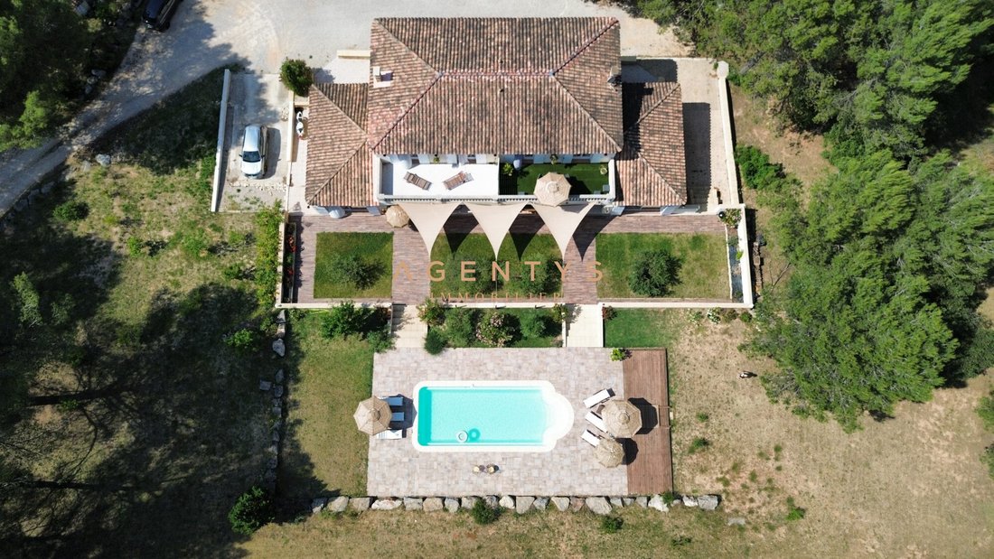 Country House in Rousset, Provence-Alpes-Côte d'Azur, France 1 - 17624489