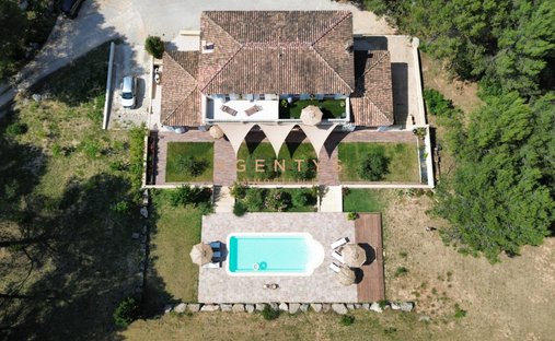 Country House in Rousset, Provence-Alpes-Côte d'Azur, France 1