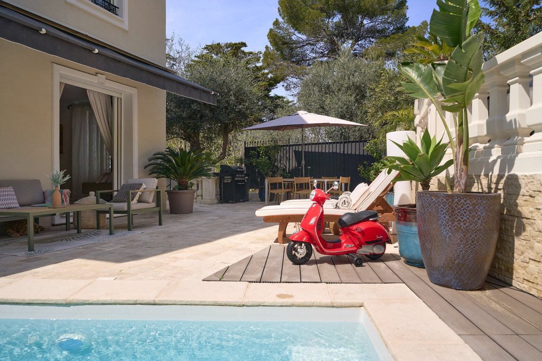 House in Saint Nicolas, Cannes, France 2 - 17622279