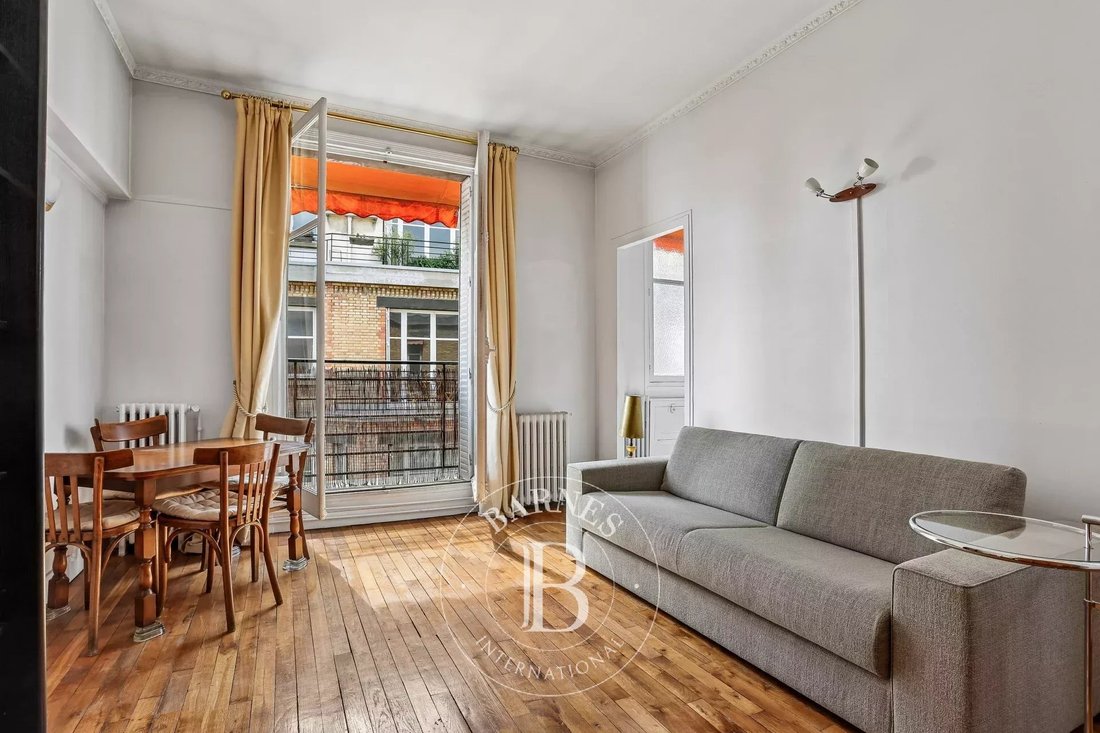 Apartment in Saint Thomas d'Aquin, Paris 7e Arrondissement, Paris 1 - 17622749