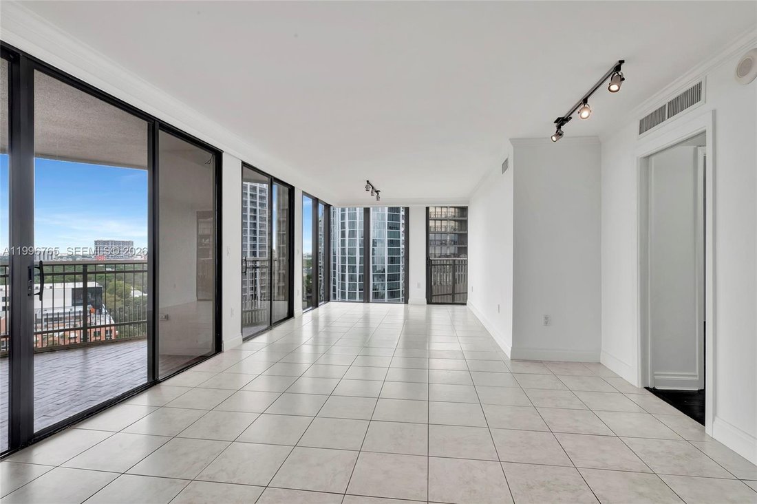 Condo in Miami, Florida, United States 1 - 17621450