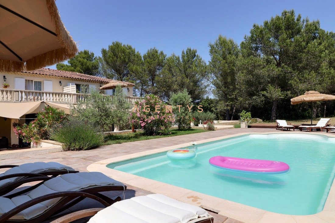 Country House in Rousset, Provence-Alpes-Côte d'Azur, France 5 - 17624489