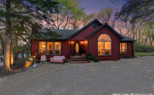 House in Shell Knob, Missouri, United States 1