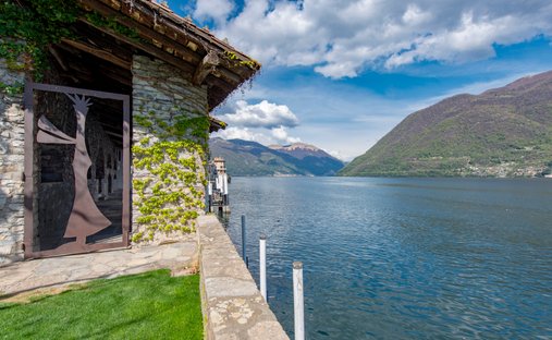 Villa in Moltrasio, Lombardy, Italy 1
