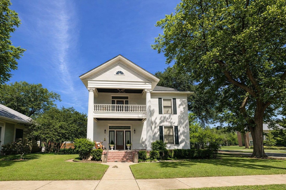 House in Smithville, Texas, United States 2 - 17624903