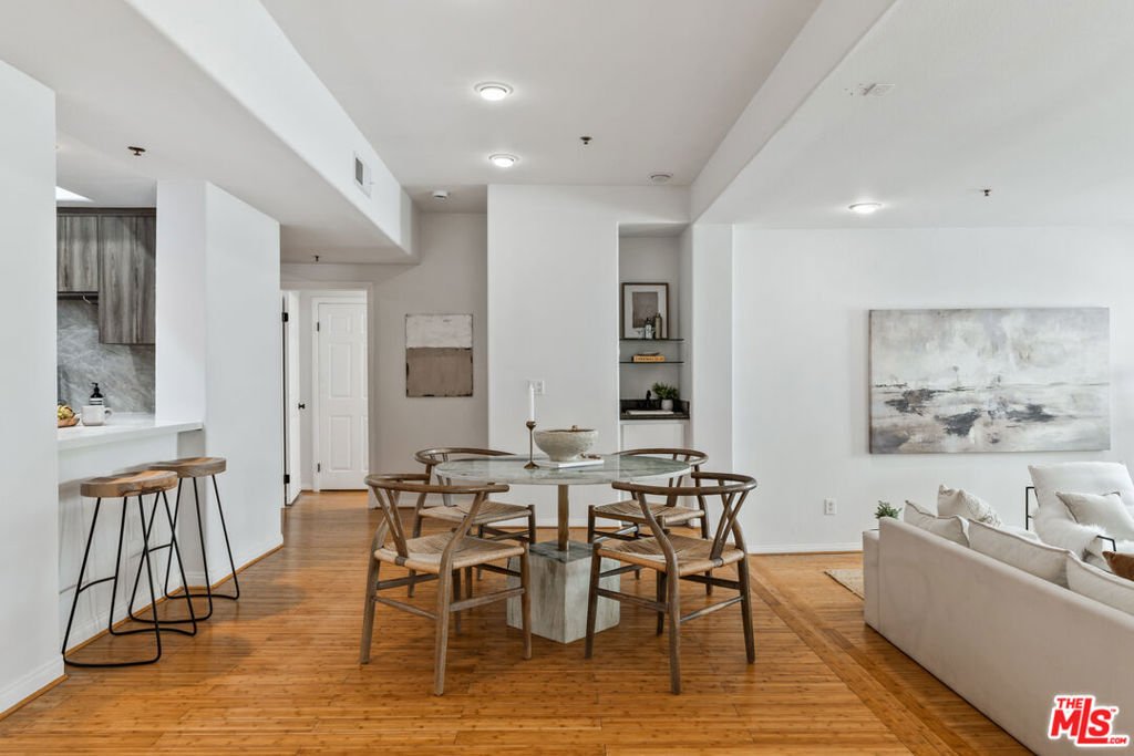 Condo in Los Angeles, California, United States 1 - 17624825
