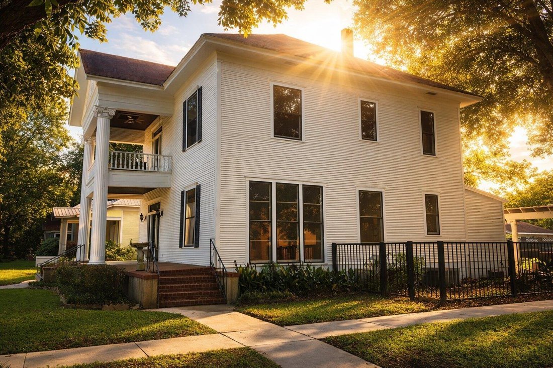 House in Smithville, Texas, United States 3 - 17624903