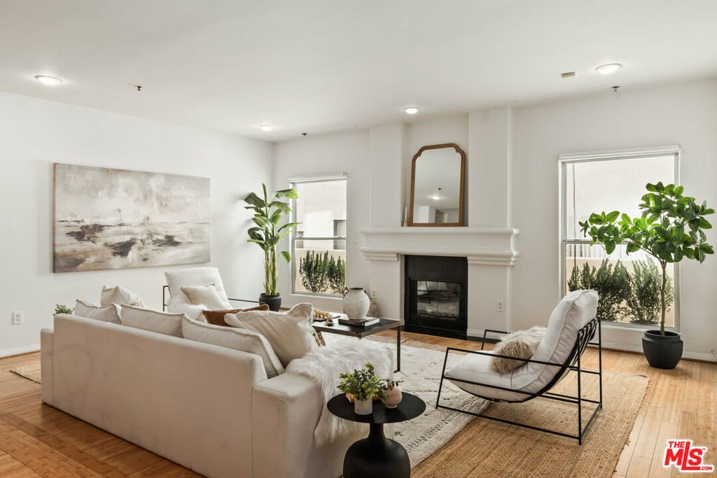 Condo in Los Angeles, California, United States 3 - 17624825