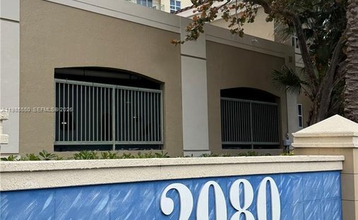Condo in Hallandale Beach, Florida, United States 1