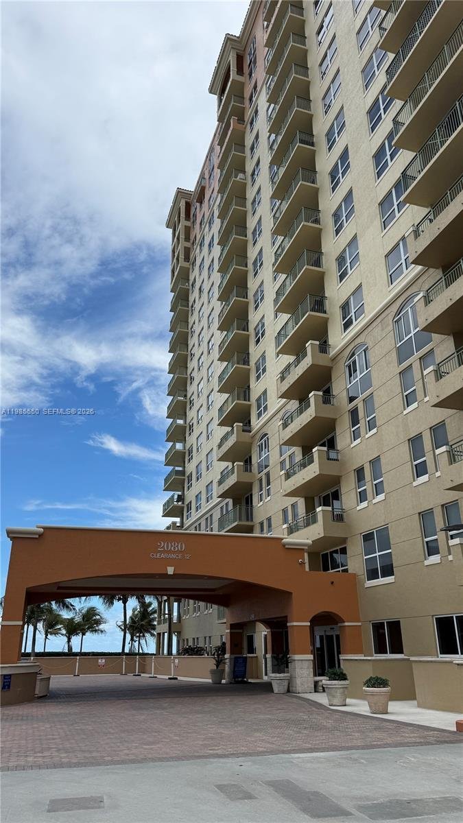 Condo in Hallandale Beach, Florida, United States 3 - 17624786