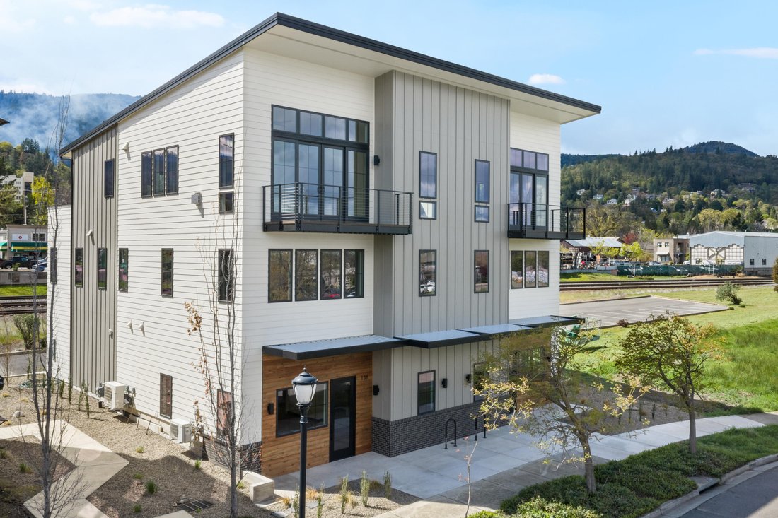 House in Ashland, Oregon, United States 1 - 17625150