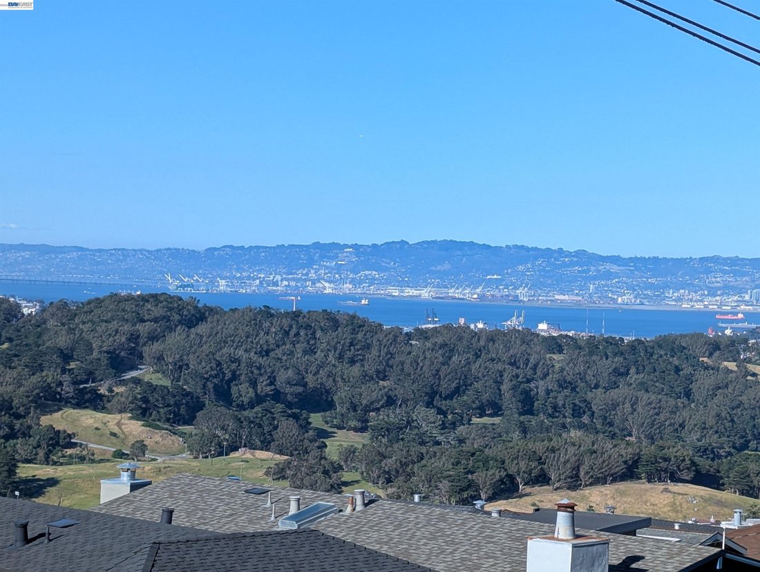 House in Colma, California, United States 4 - 17613140
