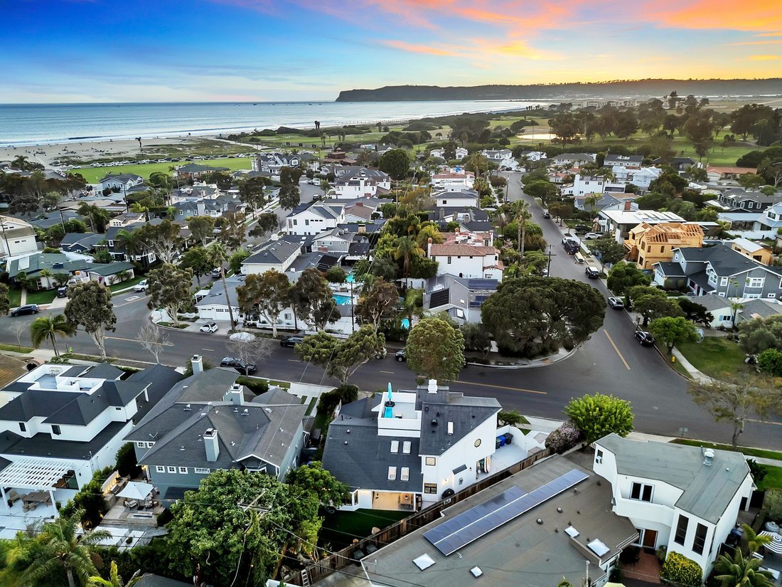 Coronado, California, United States 3 - 17625967