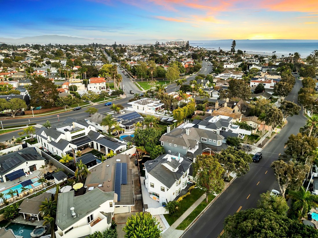 Coronado, California, United States 4 - 17625967