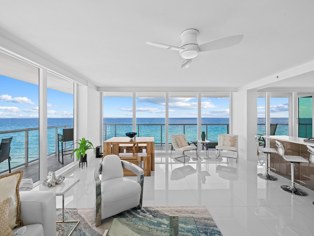 Condo in Boca Raton, Florida, United States 1 - 16742296