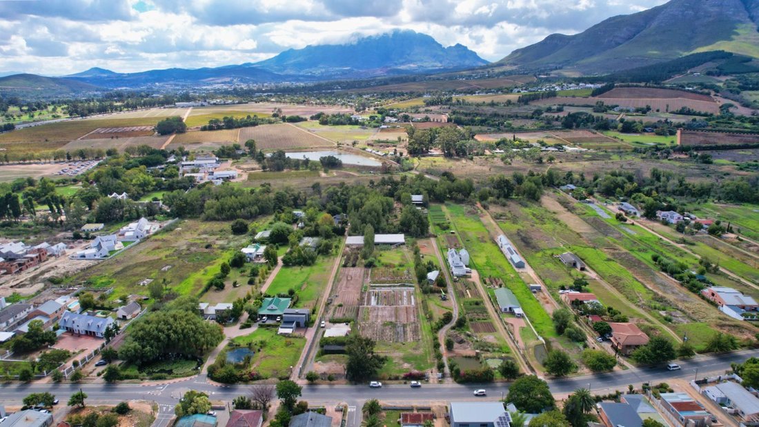 Farm Ranch in Stellenbosch, Western Cape, South Africa 1 - 17625541