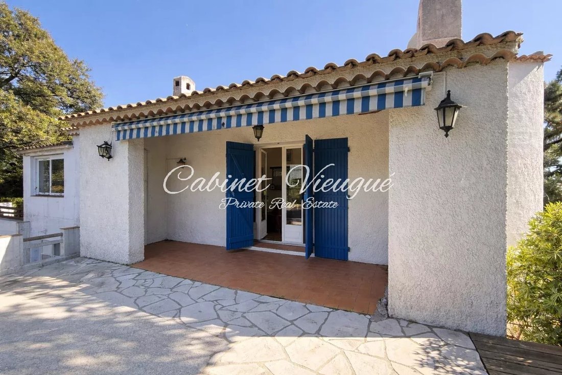 Villa in Grimaud, Provence-Alpes-Côte d'Azur, France 4 - 17625698