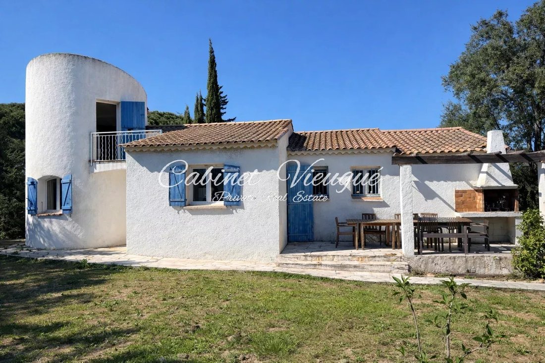 Villa in Grimaud, Provence-Alpes-Côte d'Azur, France 2 - 17625698