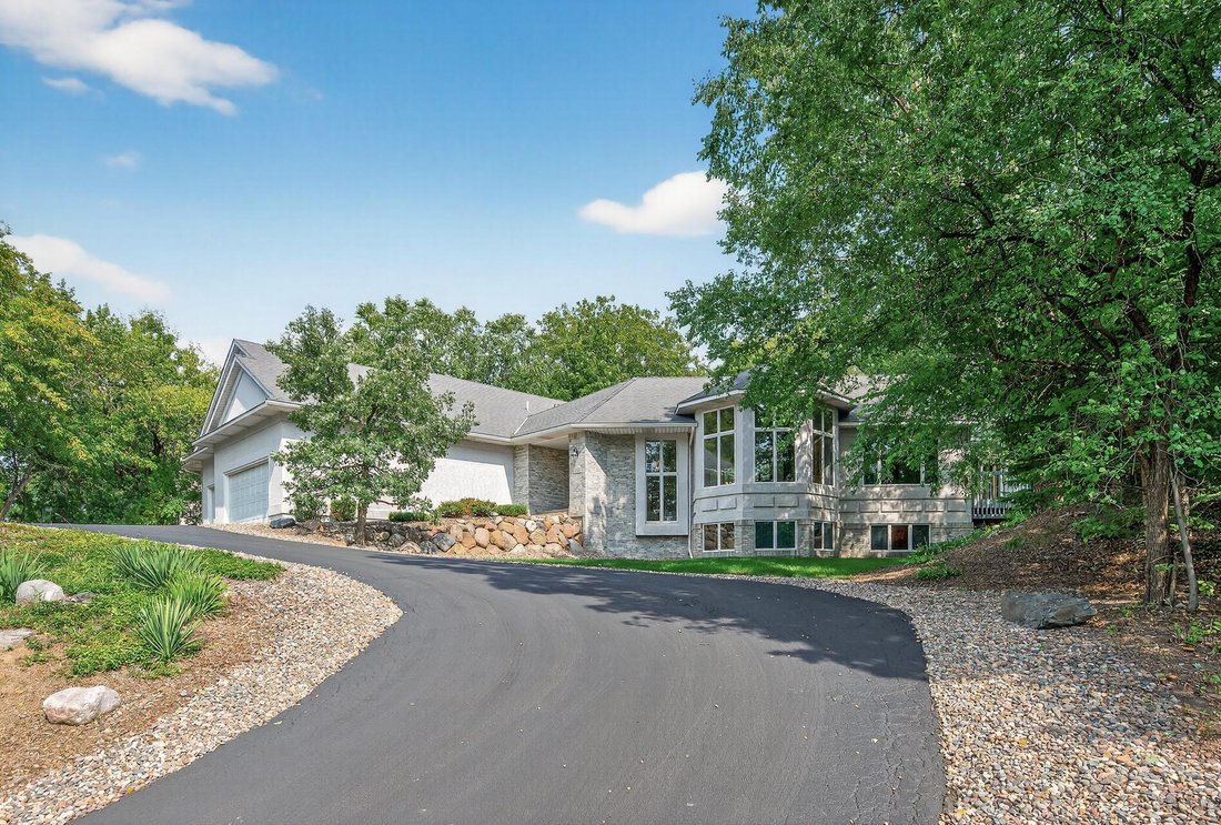 House in Mendota Heights, Minnesota, United States 2 - 17625523