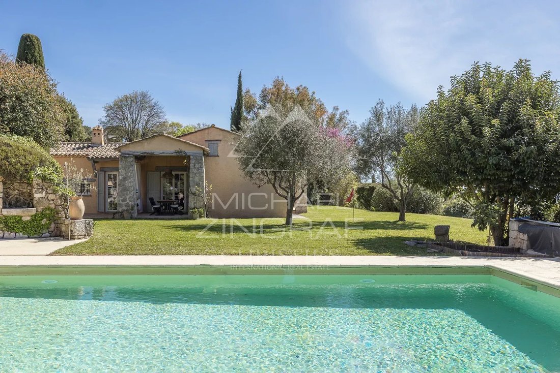 Villa in Saint-Paul-de-Vence, Provence-Alpes-Côte d'Azur, France 3 - 17599034