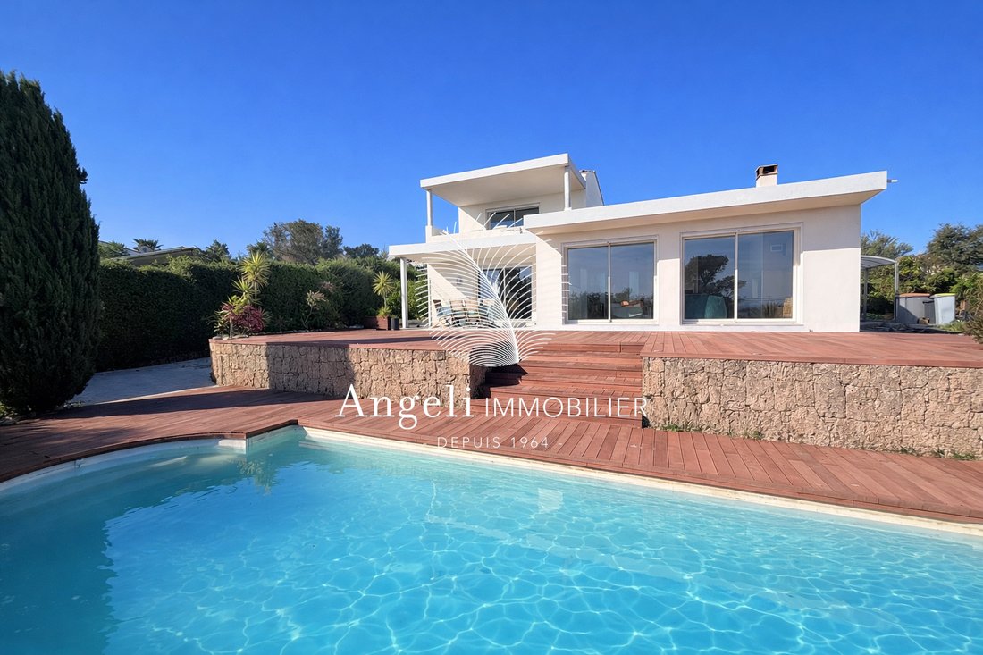 Villa in Frejus, Provence-Alpes-Côte d'Azur, France 2 - 17625956