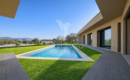 House in Lago, Braga, Portugal 1