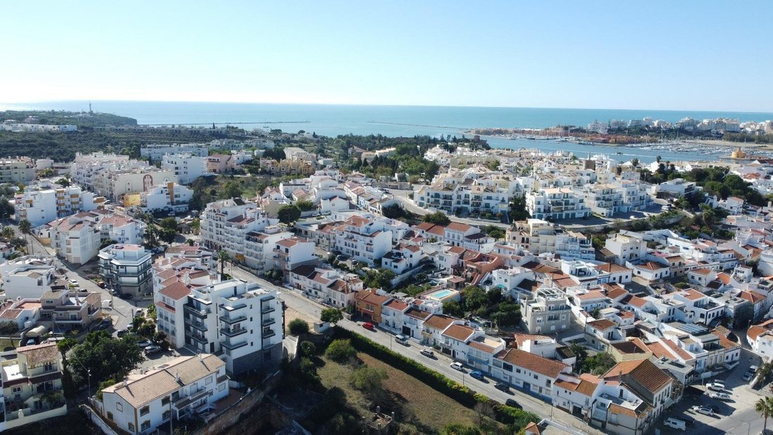 Ferragudo, Algarve, Portugal 3 - 17299725