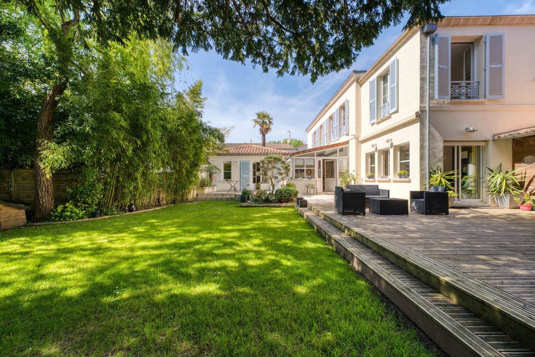 House in Bourg, Aytre, France 1 - 17626372